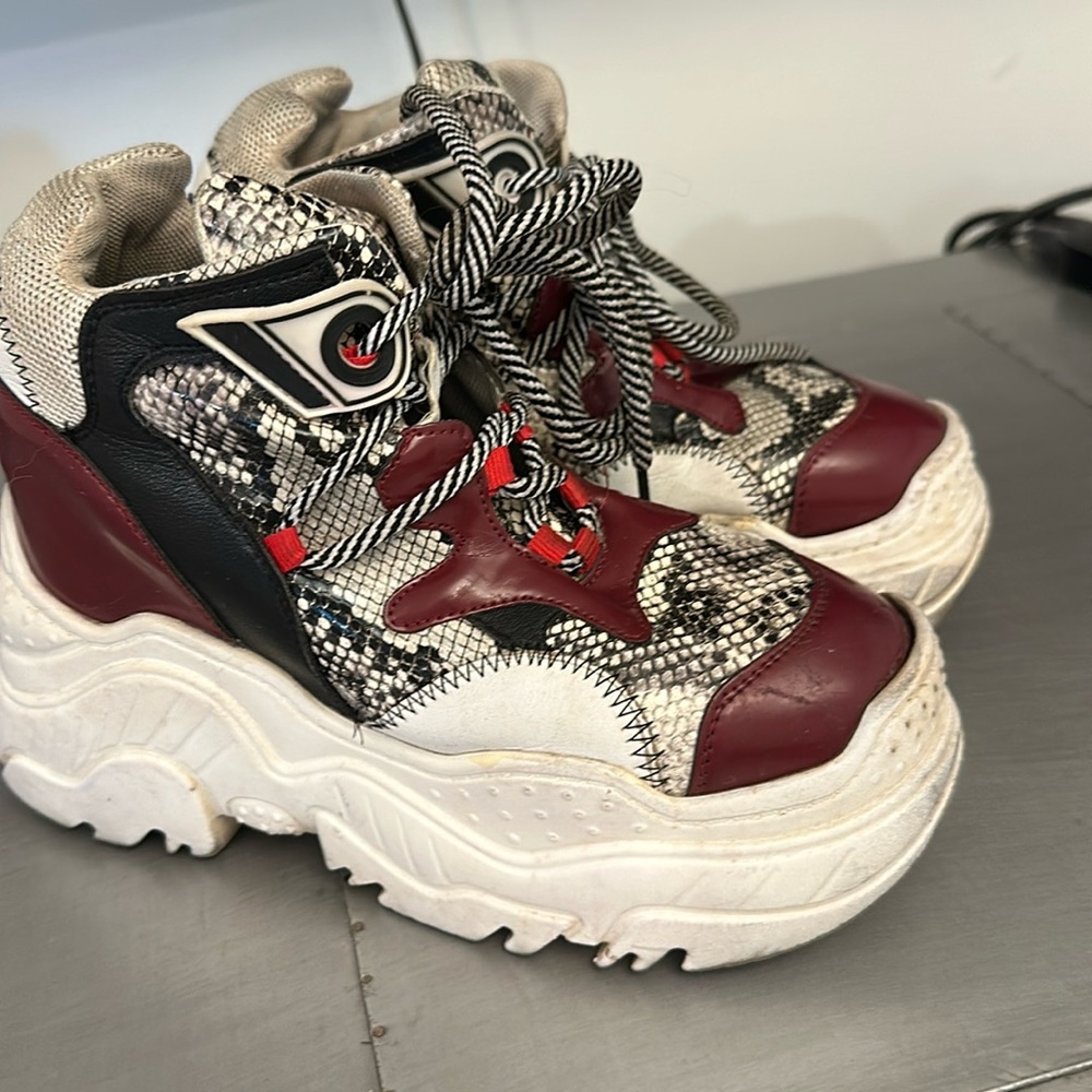 Anthony Wang sneaker size 6